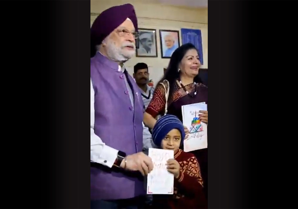 Union Minister Shri Hardeep Singh Puri Ji Commemorates Birthday with Kids at Bal Sahayog Orphanage