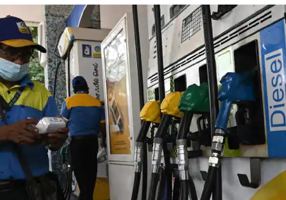 Country & Politics (CNP) | हरदीप सिंह पुरी ने कहा- केंद्र पेट्रोल-डीजल को GST में लाने के लिए तैयार, राज्यों की सहमति जरूरी