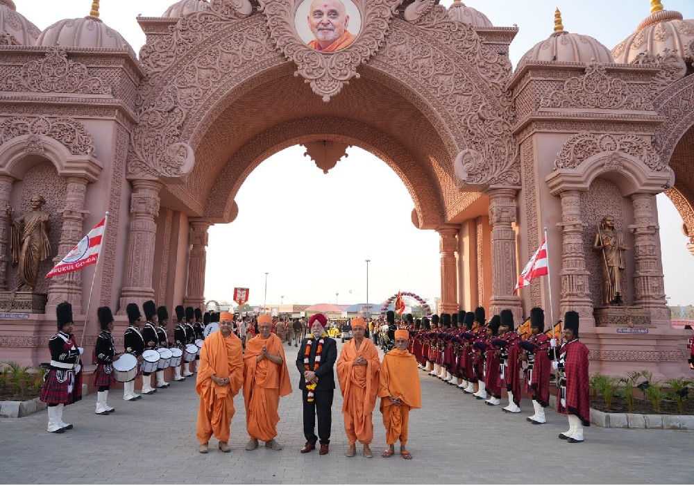 At the Pujya Shri Pramukh Swami Maharaj Shatabdi Mahotsav