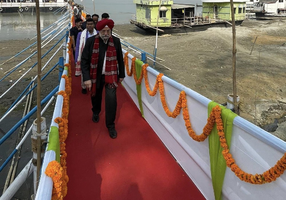 Flag off & ride on an inland water vessel using Methanol Blended Diesel MD15