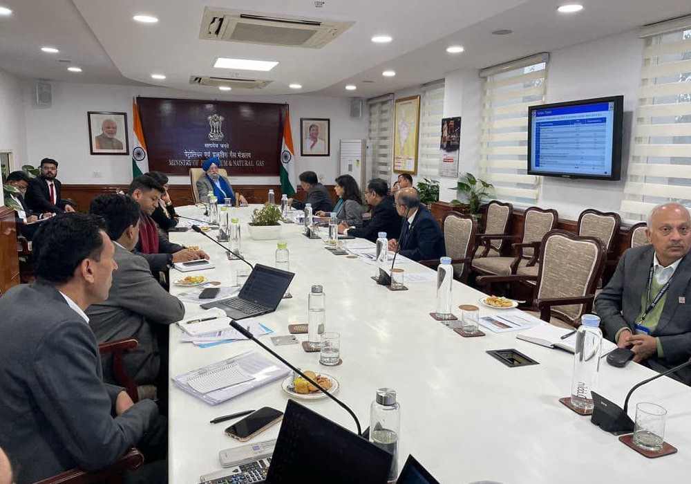 Reviewed progress of first Integrated Refinery cum Petrochemical Complex of HPCL being set up in Barmer, Rajasthan