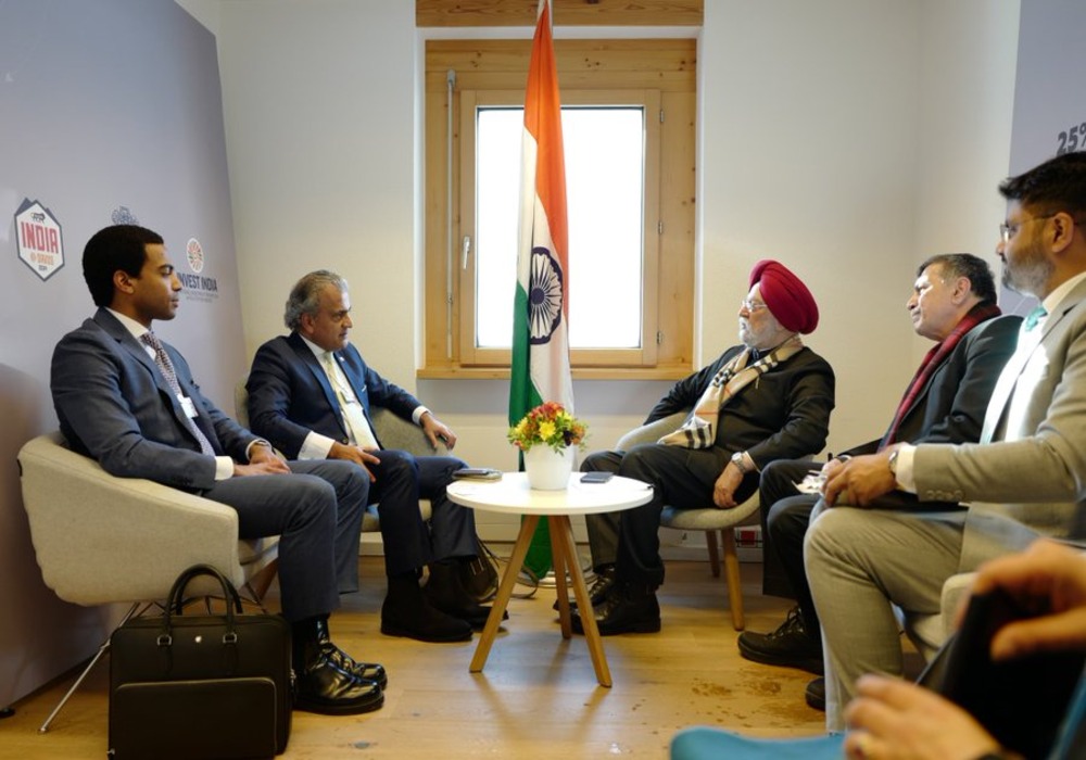 Held an engaging interaction with Mr Dev Sanyal, CEO VaroEnergy in Davos today. Considering the company’s expertise in production of Biofuels, I apprised him of India’s thrust on these clean & green alternative fuels & also invited Varo to be industry par