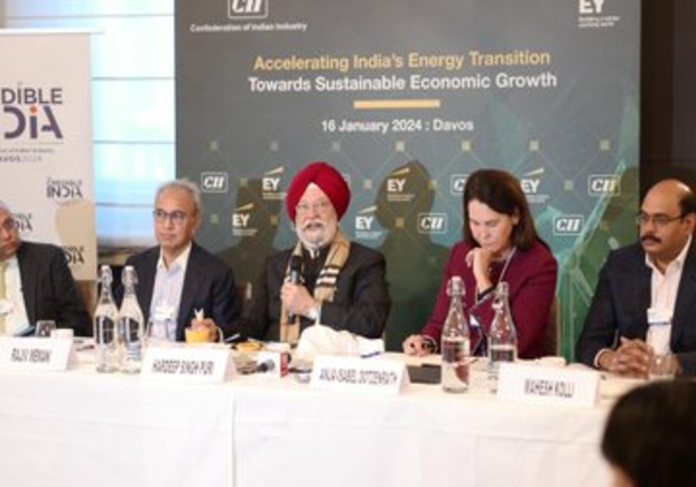 An engaging conversation with leaders of global energy industry at CII-EY Breakfast Session on Accelerating India’s Energy Transition Towards Sustainable Economic Growth at WEF, Annual Meeting in #Davos today.   The world now reckons the emergence & treme