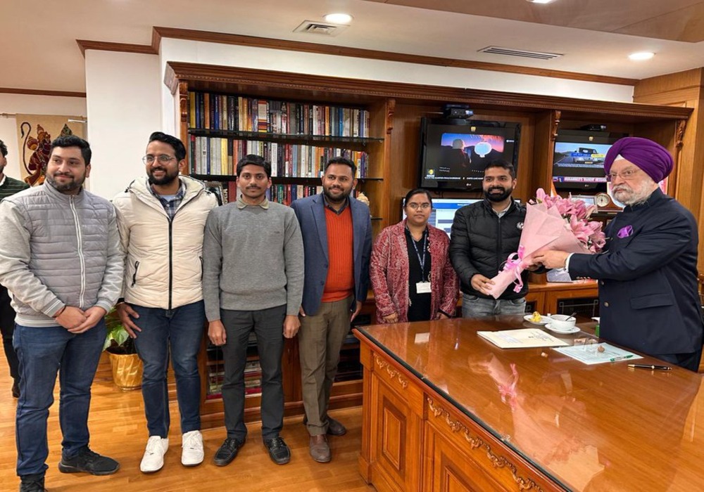 Very happy to receive a delegation of CPWD Junior Engineers Association led by their President Lal Singh Ji & Gen Secretary Chandan Singh Ji in my office today.