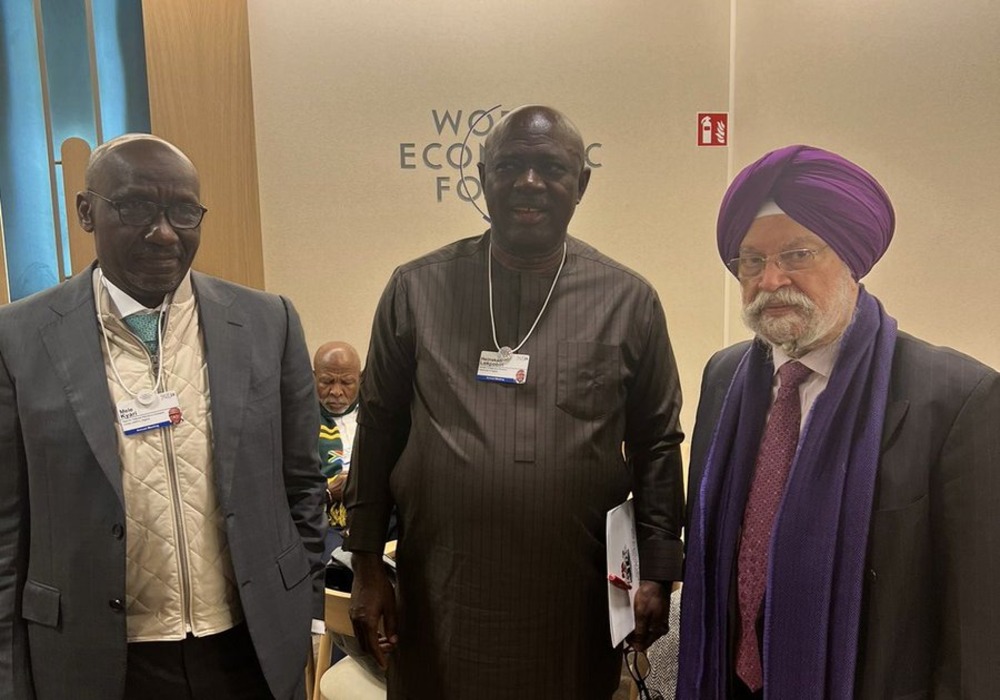 Very happy to meet Nigerian Minister of State for Petroleum Resources senlokpobiri & Mr MKKyari, CEO of Nigerian oil major nnpclimited in #Davos