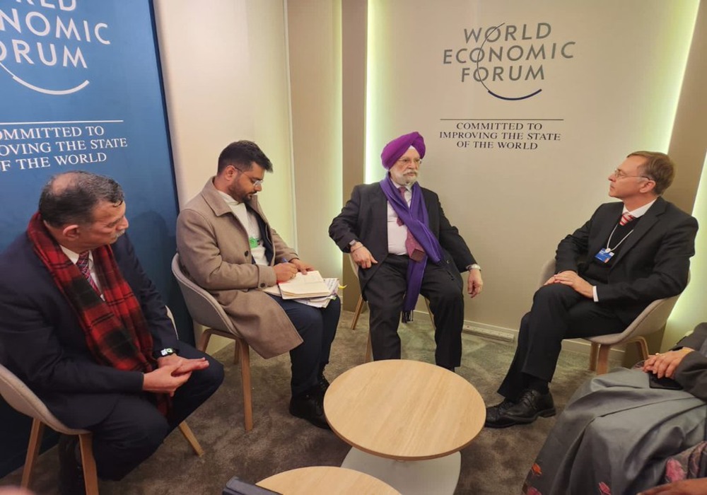 Extensively discussed the global scenario & the way the world is looking at the India Growth Story with optimism & confidence in my meeting with Mr Roberto Bocca who leads the Energy, Mining & Metals, Chemicals & Infrastructure teams at WEF