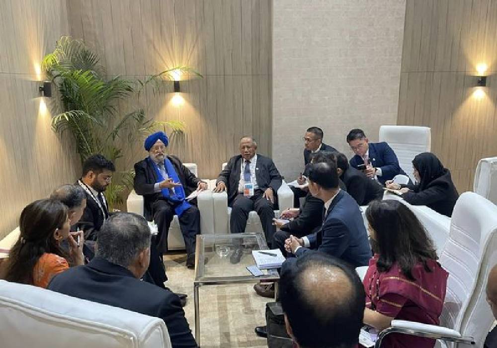 Discussions at India Energy Week with His Excellency Pehin Datu Lailaraja Major General (R) Dato Paduka Seri Haji Awang HalbiBin Haji Yu, Minister at PMO, Brunei