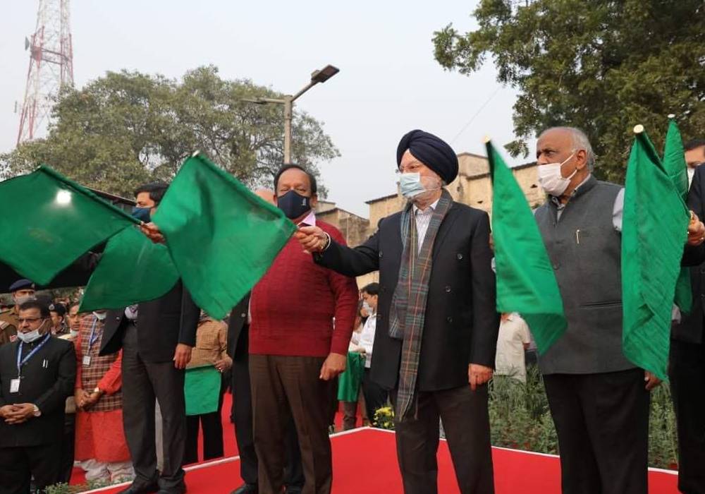 Flagged off New Delhi-Ranchi Rajdhani Express (12453/54) which will now journey via Chunar-Chopan to cater to the people of Sonbhadra.