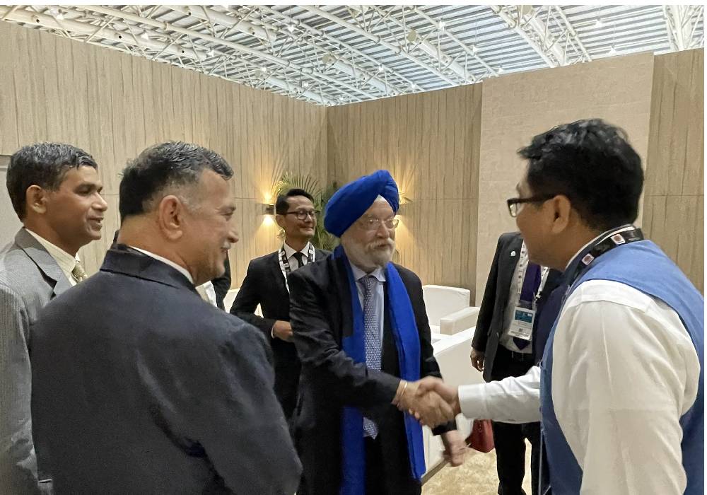 Held fruitful deliberations with Datuk Tengku Muhammad Taufik, President & Group CEO of Petronas at the India Energy Week