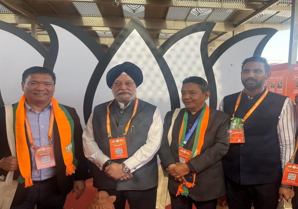 College reunion at #BJPNationalCouncil2024  We share two special bonds - all four of us are Karyakartas of BJP4India & are Hindu College alumni!