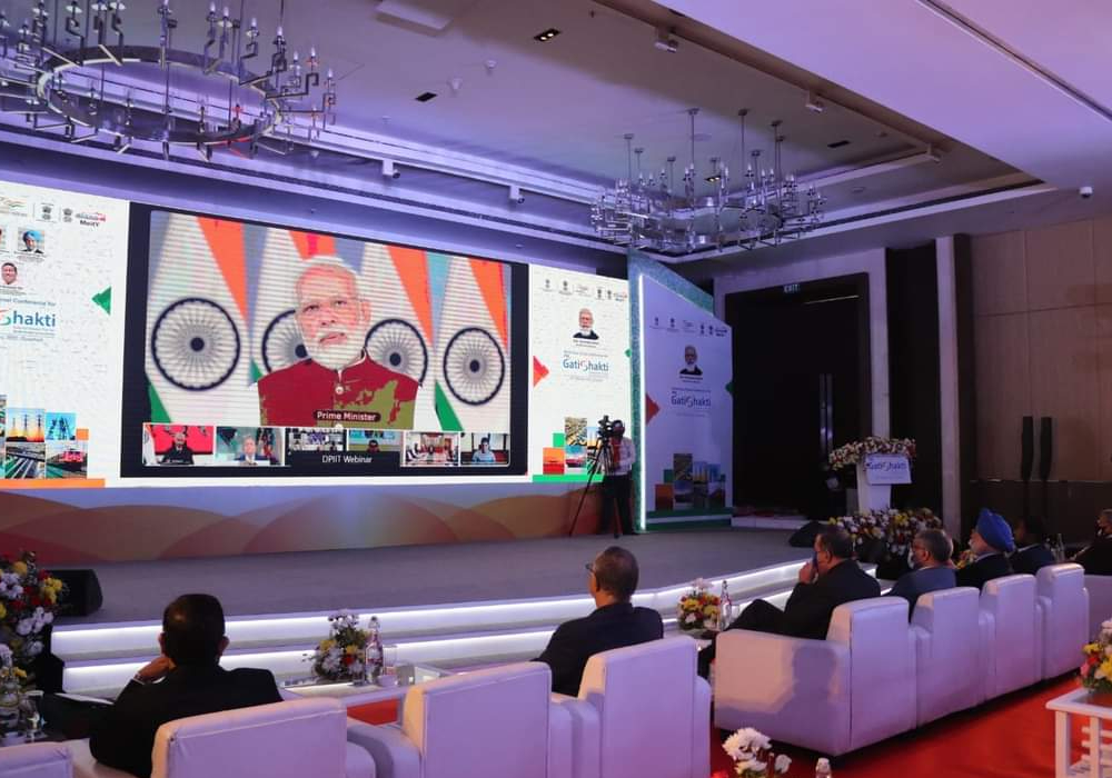 Deeply privileged to be present in Guwahati with my colleagues and other dignitaries at a packed venue to listen to PM Sh Narendra Modi Ji's virtual address at the North East Zonal Conference