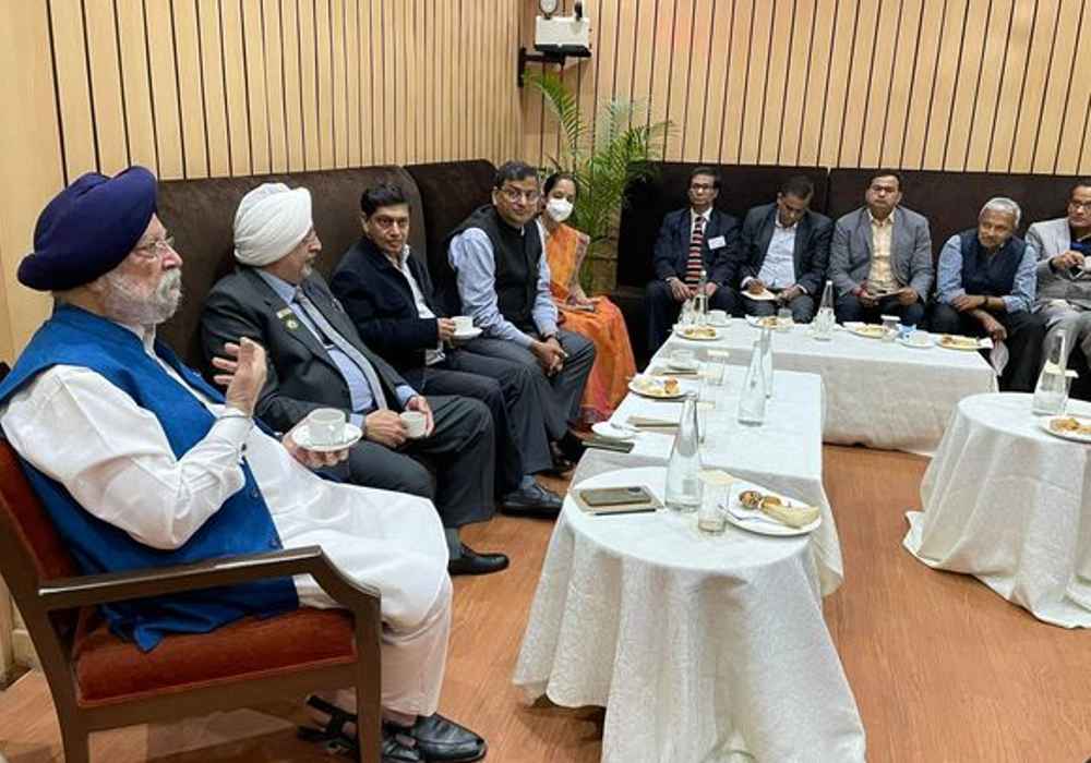 Backstage interaction at India Water Pitch-Pilot-Scale Startup Conclave with corporate decision makers, consultants, entreprenuers & Luminaries of India's vibrant start up ecosystem.