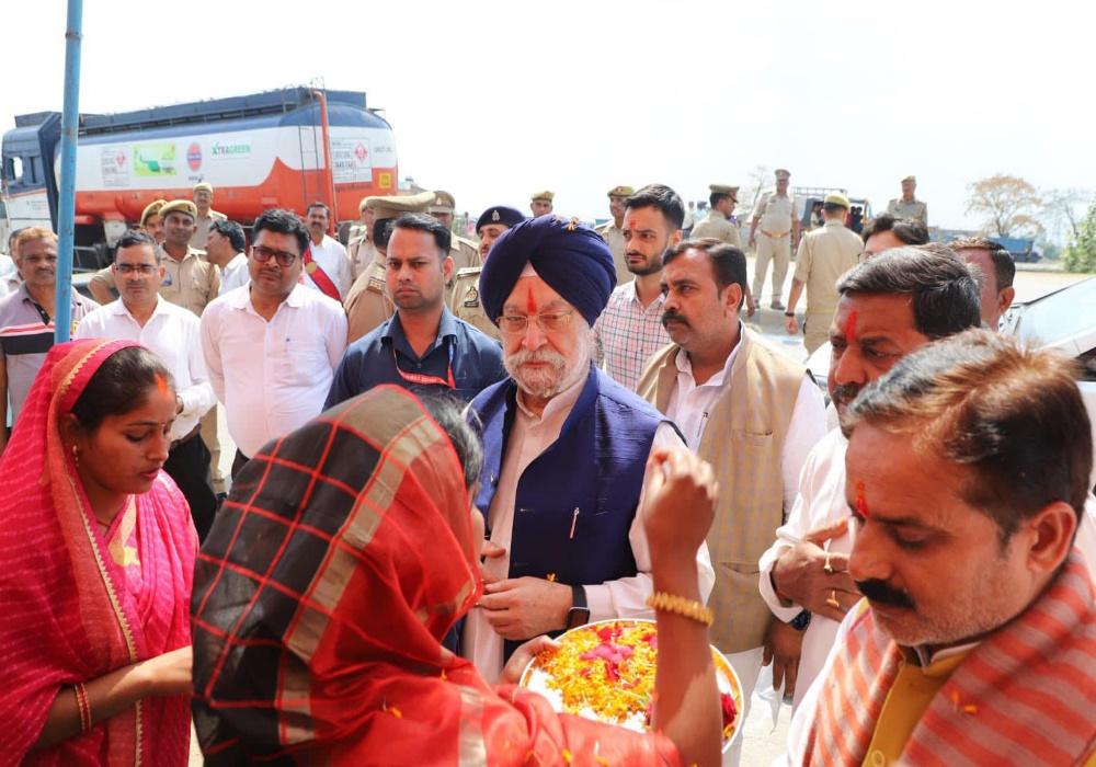 Inaugurated high mast lights in Hinduari in Sonbhadra