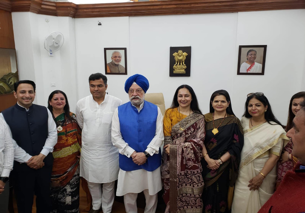 Meeting with Smt Pallavi Sharma Ji & other school principals along with parliamentarian Sh Parvesh Sahib Singh Ji