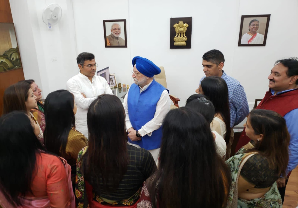 Meeting with Smt Pallavi Sharma Ji & other school principals along with parliamentarian Sh Parvesh Sahib Singh Ji