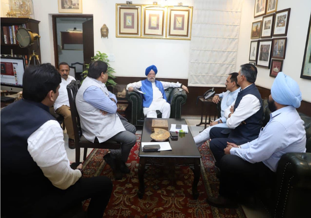 Meeting with Sh Virendraa Sachdeva Ji, President BJP Delhi & a delegation of prominent functionaries & hardworking party Karyakartas including Sh Neelkant Bakshi, Sdr Impreet Singh Bakshi, Sh Harish Khuranna, Sh Vikram Mittal & others