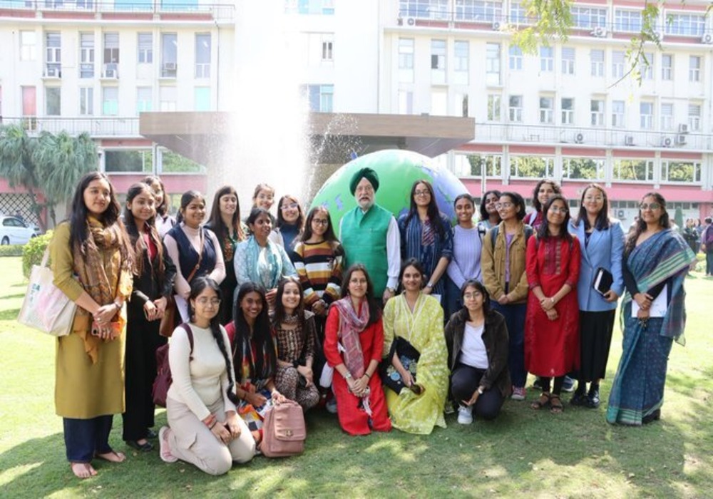 Delighted to welcome a group of Mass Communication students from Indraprastha College for Women ipcollegedu in my office today.   Brilliant minds like these will be equal stakeholders, drivers & beneficiaries of India’s journey towards being #ViksitBharat