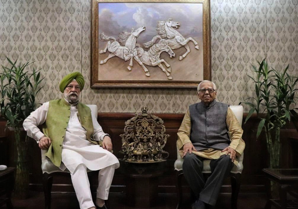 Meeting with senior party leader, former Uttar Pradesh Governor & India’s former Minister of Petroleum & Natural Gas Sh Ram Naik Ji