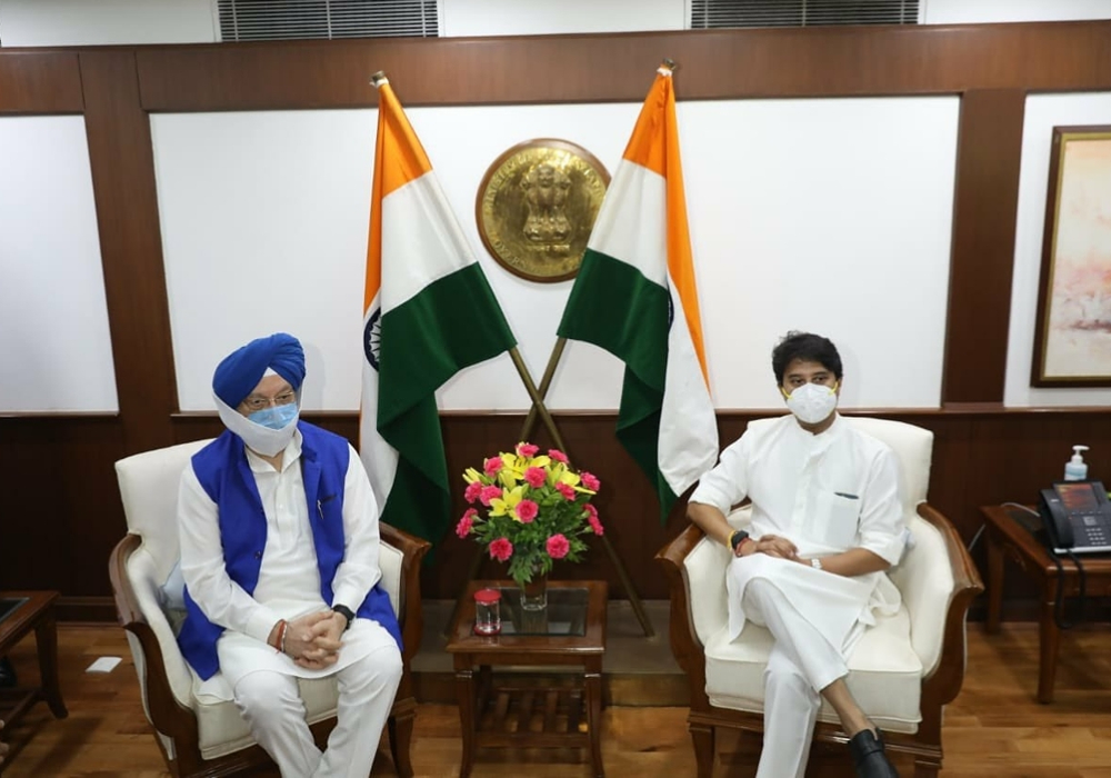 Handed over the baton of Ministry of Civil Aviation, Govt. of India to Shri Jyotiraditya Scindia Ji & Sh Vijay Kumar Singh Ji.