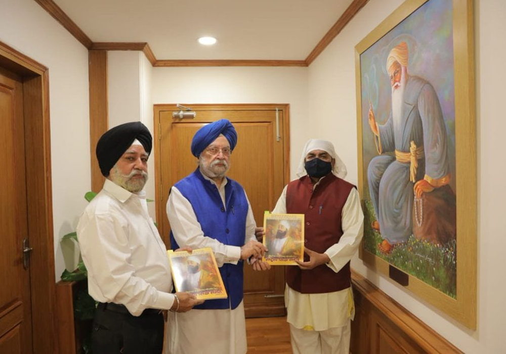 Happy to receive Sh Avinash Jaiswal Ji, National General Secy (Organisation) Rashtriya Sikh Sangat who is also associated with SAMKALP and Sardar Mahinder Singh Bali Ji, Delhi State President of Rashtriya Sikh Sangat