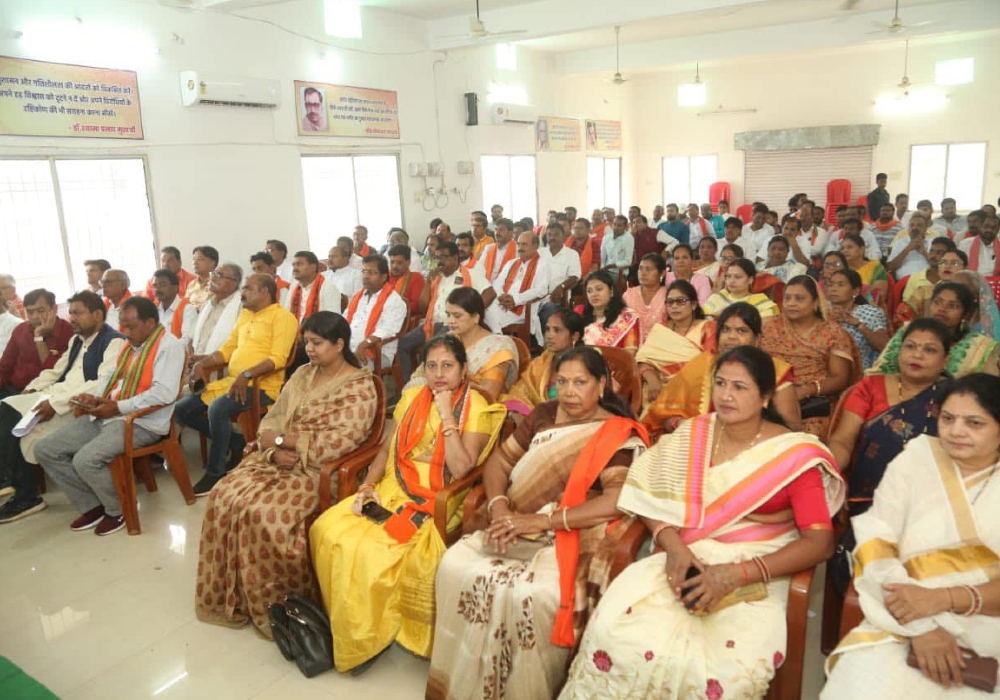 Interaction with members of the  party officials & Karyakartas of BJP Chattishgarh in Mahasamund.