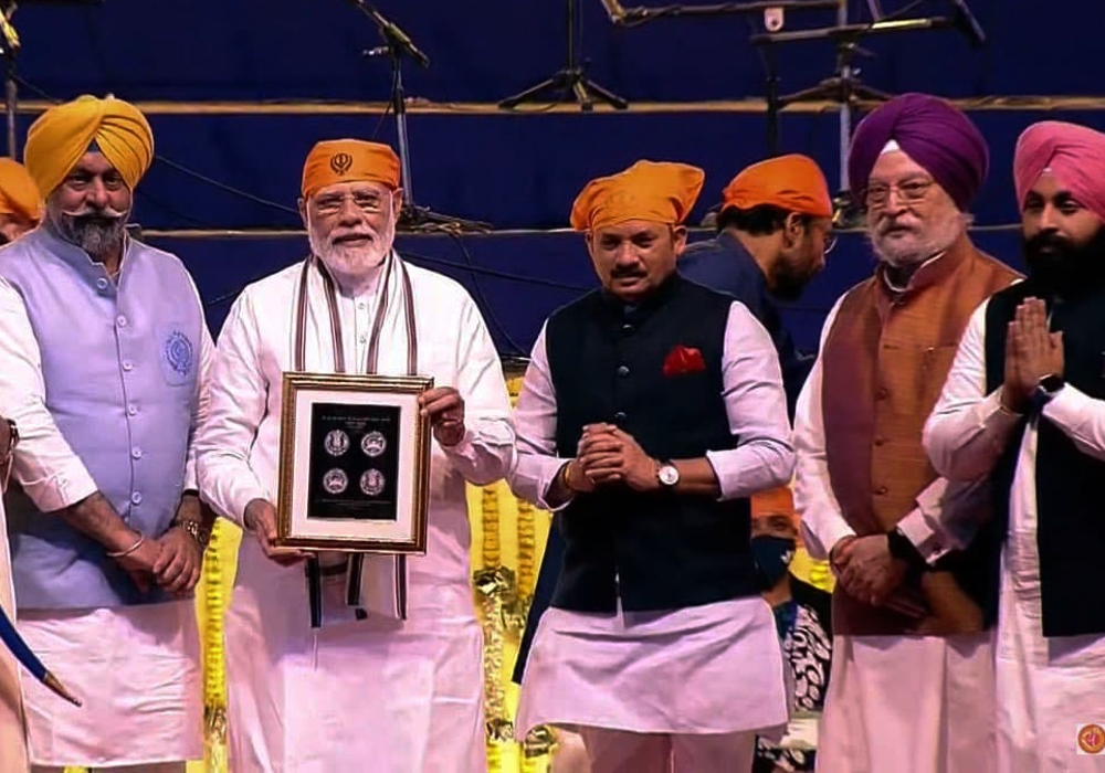 PM Sh Narendra Modi Ji released a special commemorative postal stamp & coin to mark the auspicious occasion of 400th Parkash Purab of 9th Sikh Guru Sri Guru Tegh Bahadur Ji