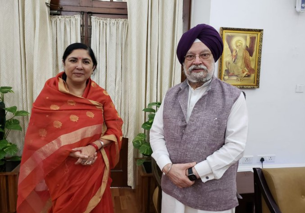 Meeting with Smt Sangeeta Kumari Singh Deo Ji, Member of Parliament from Balangir & vice-president of BJP Odisha