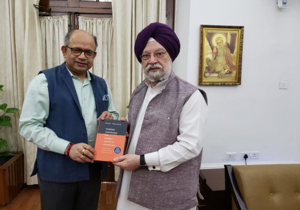 Meeting with Dr. Amar Patnaik Ji, Rajya Sabha member. He presented me his book ‘Pandemic Disruptions & Odisha’s Lessons in Governance’.