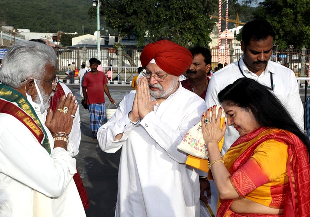 Shri Hardeep Singh Puri, Ministry of Petroleum and Natural Gas, Government of India, who visited Tirumala, was presented with a picture of Swami Tirtha Prasad and Srivari.