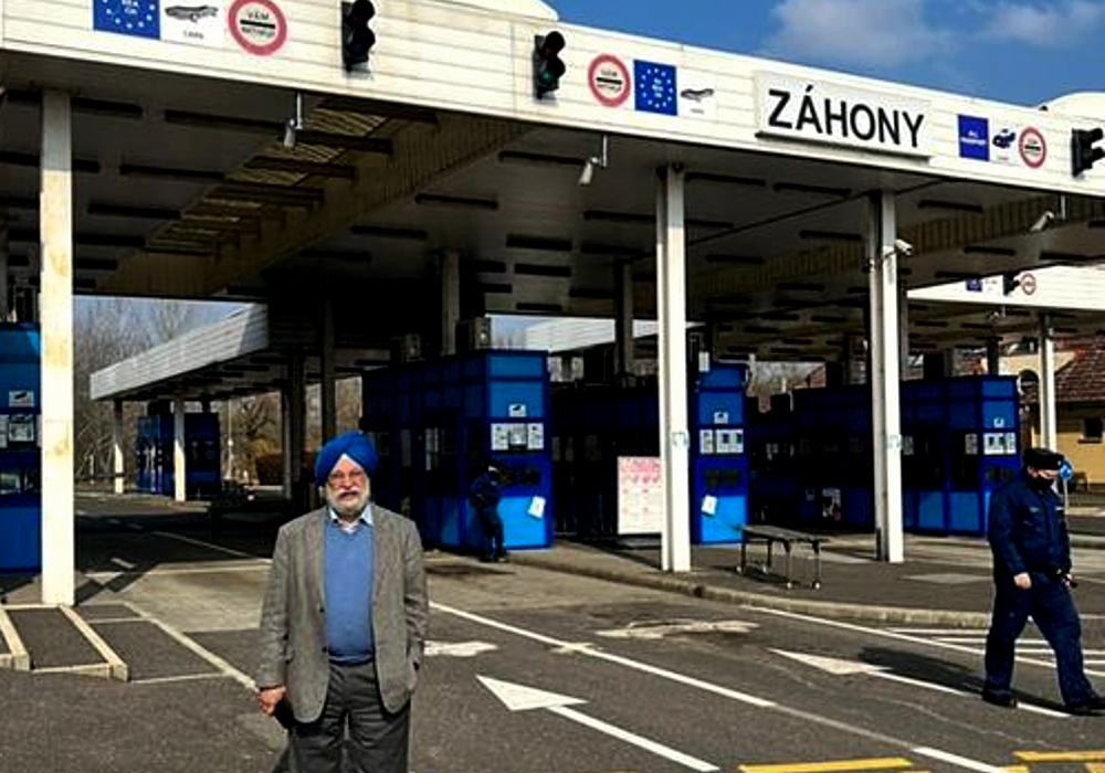 At the Zahony checkpost on Hungary-Ukraine border