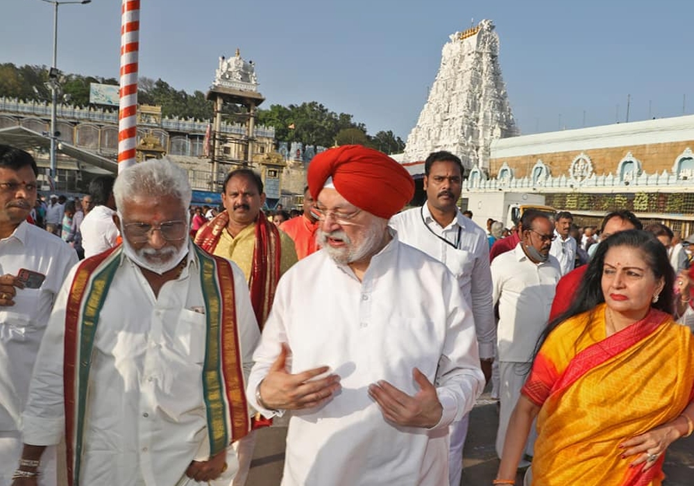 Shri Hardeep Singh Puri, Ministry of Petroleum and Natural Gas, Government of India, who visited Tirumala, was presented with a picture of Swami Tirtha Prasad and Srivari.