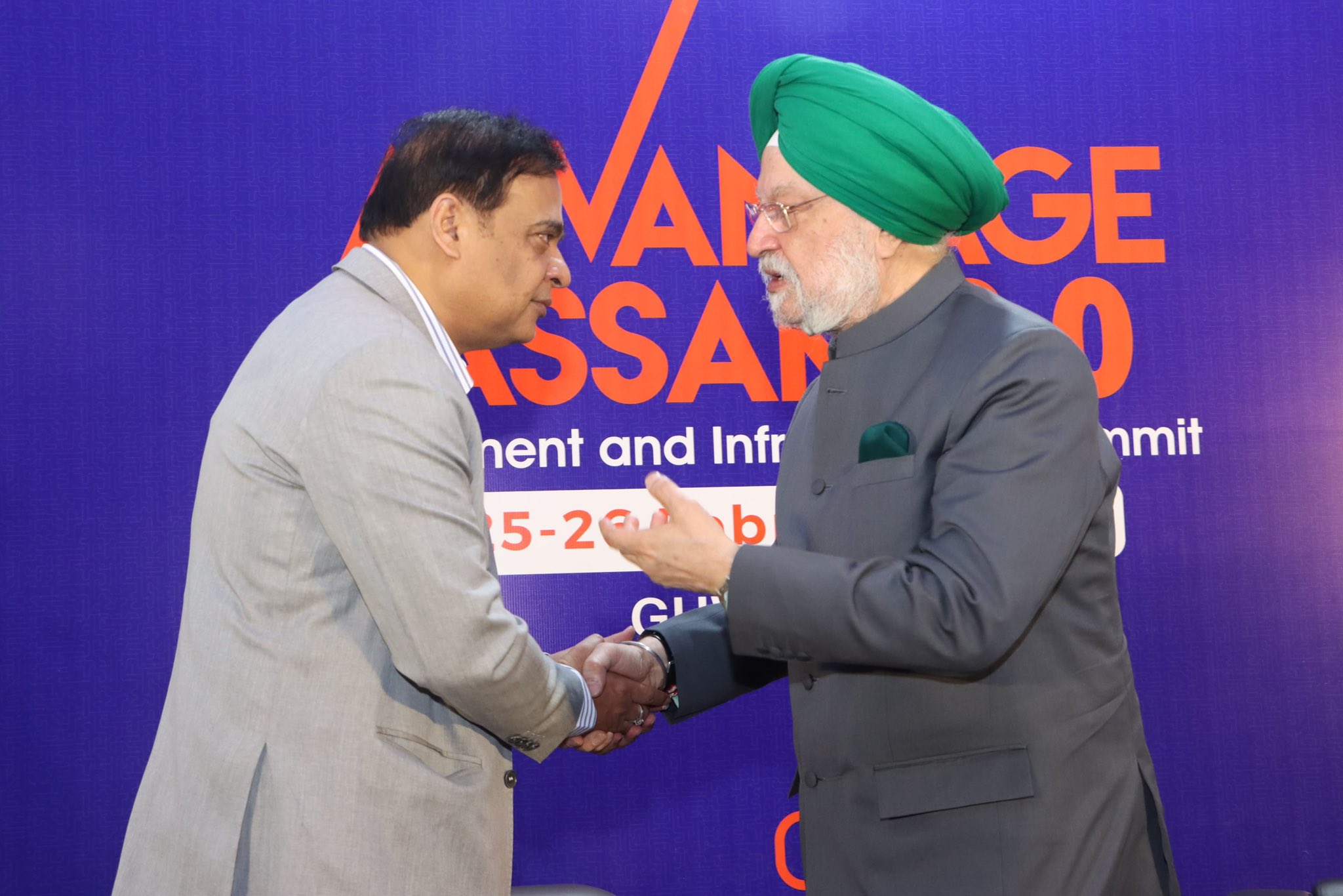 Very happy to meet the popular Chief Minister of Assam Sh Himanta Biswa Sarma Ji at #AdvantageAssam2 in Guwahati