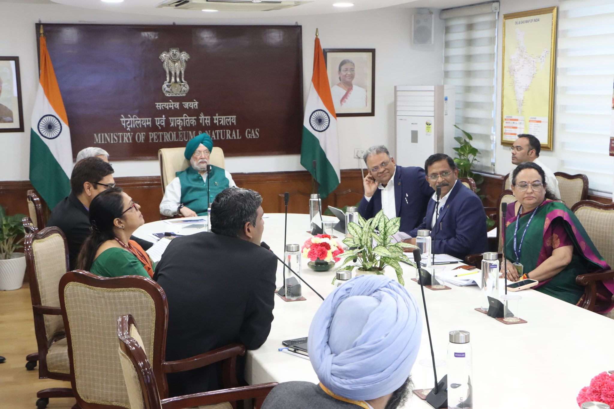 Reviewed the performance of India’s leading energy Maharatna ONGC