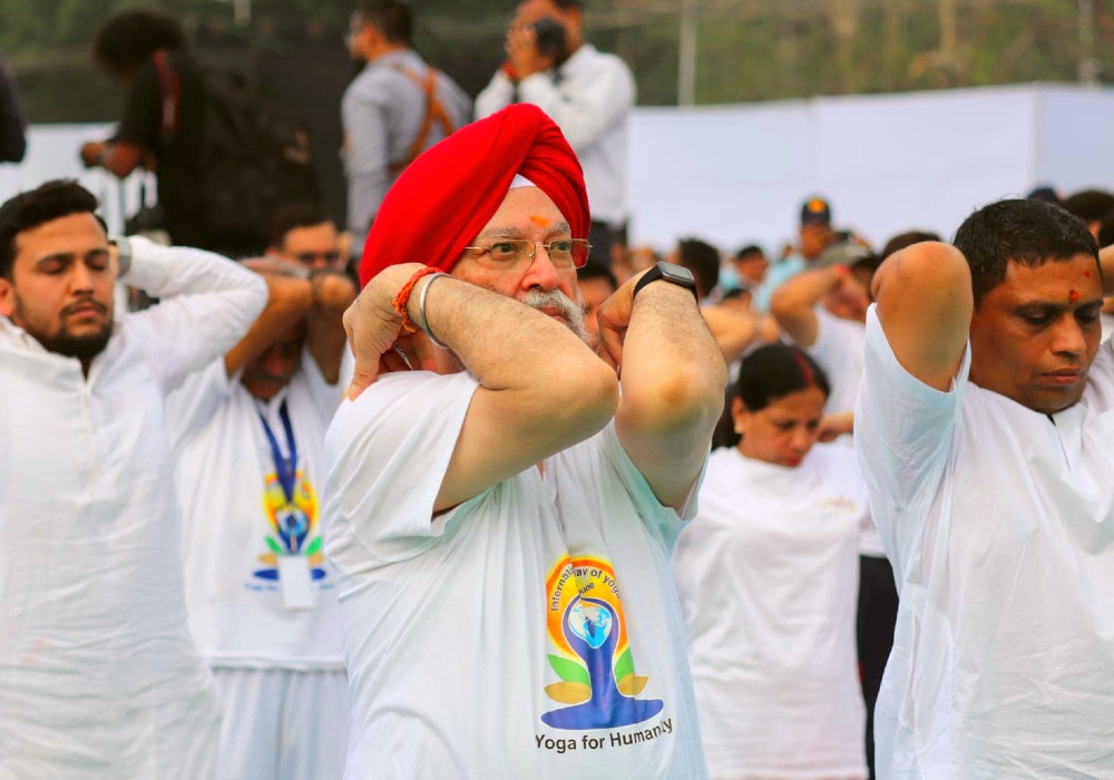 With Acharya Bal Krishna Ji along with more than 12,000 Yoga practitioners, sadhaks & followers of Swami Ramdev Ji at Delhi’s iconic Red Fort to celebrated International Yoga Day 2022.