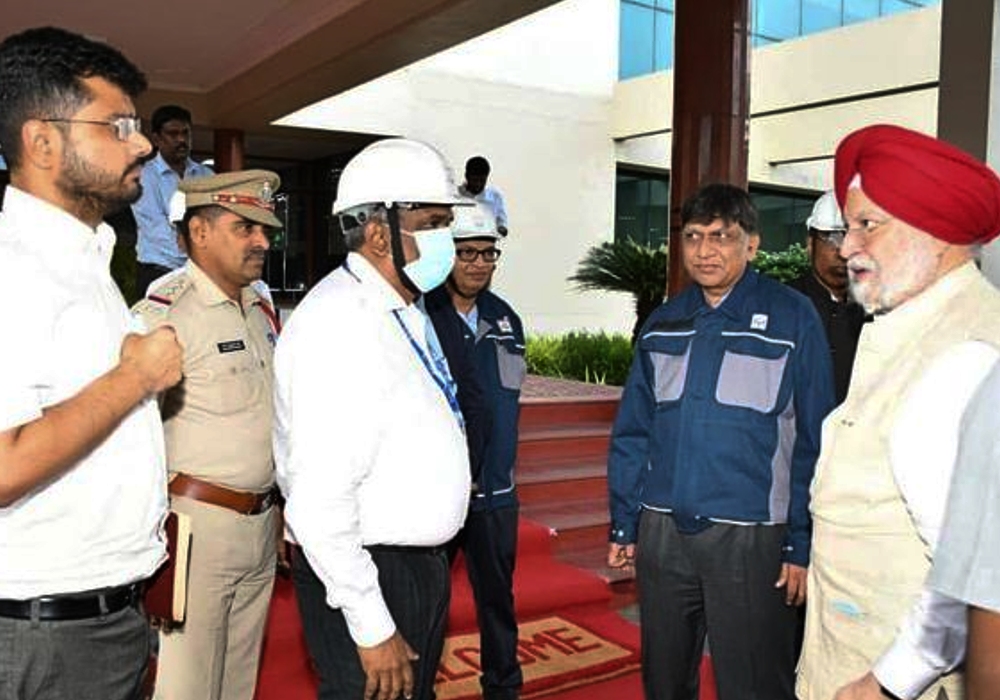 Visited HPCL Visakh refinery, which is undergoing a capacity expansion from 8.33 MTPA to 15 MTPA.