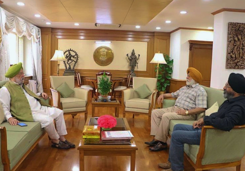 Meeting with philanthropist & Managing Trustee of Sarbat Da Bhala Charitable Trust, Sardar Dr Dr S P Singh Oberoi Ji