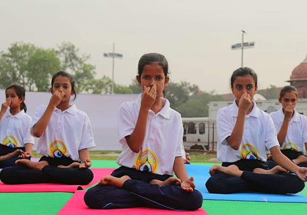 With Acharya Bal Krishna Ji along with more than 12,000 Yoga practitioners, sadhaks & followers of Swami Ramdev Ji at Delhi’s iconic Red Fort to celebrated International Yoga Day 2022.