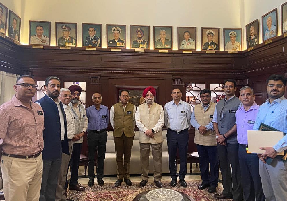 Addressed 120 participants of the National Defence Course drawn from India’s armed forces & civil services & 35 guest officers from 22 foreign countries on Politics of Oil, & India’s energy security at the National Defence College