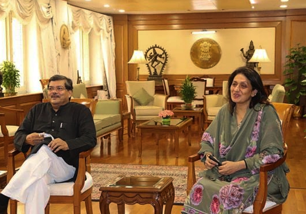 Meeting with eneral Secretary of INC Sh Mukul Wasnik Ji & his wife Smt Ravina Wasnik Ji