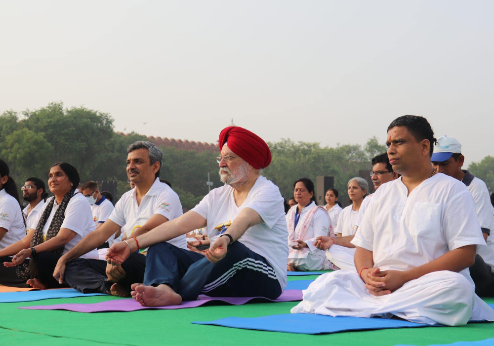 With Acharya Bal Krishna Ji along with more than 12,000 Yoga practitioners, sadhaks & followers of Swami Ramdev Ji at Delhi’s iconic Red Fort to celebrated International Yoga Day 2022.