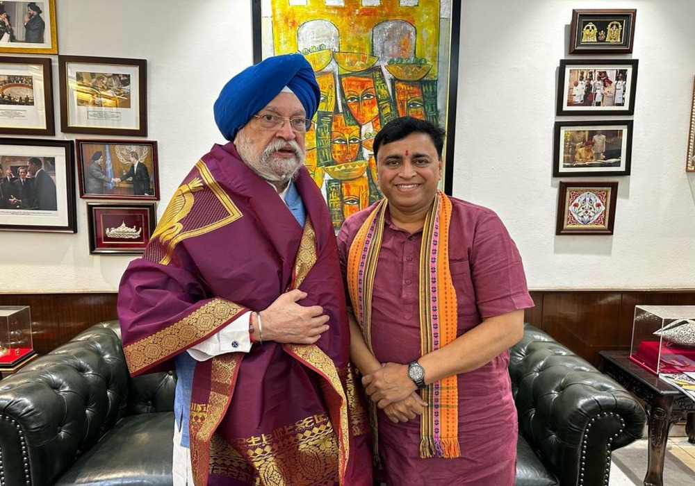 Hardeep Singh Puri ji, meeting you was informative and inspiring! During 9 Years Of Seva Modi ji has done historic work for Sikh community.
