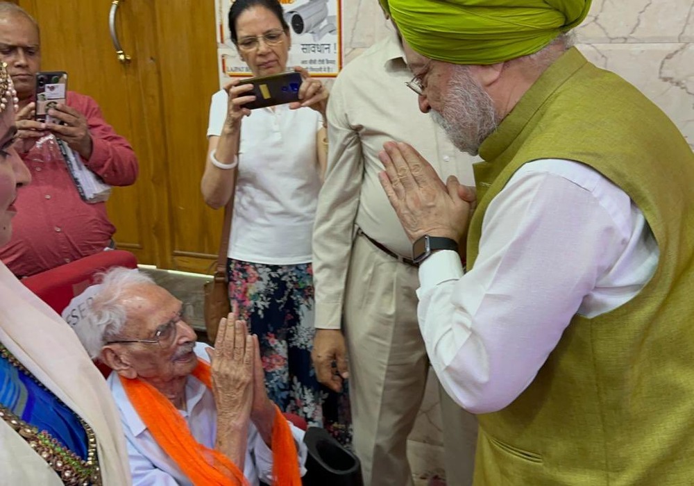 Meet 102 year old Sh Banwari Lal Mudgal Ji at 41st Elders’ Day Celebration