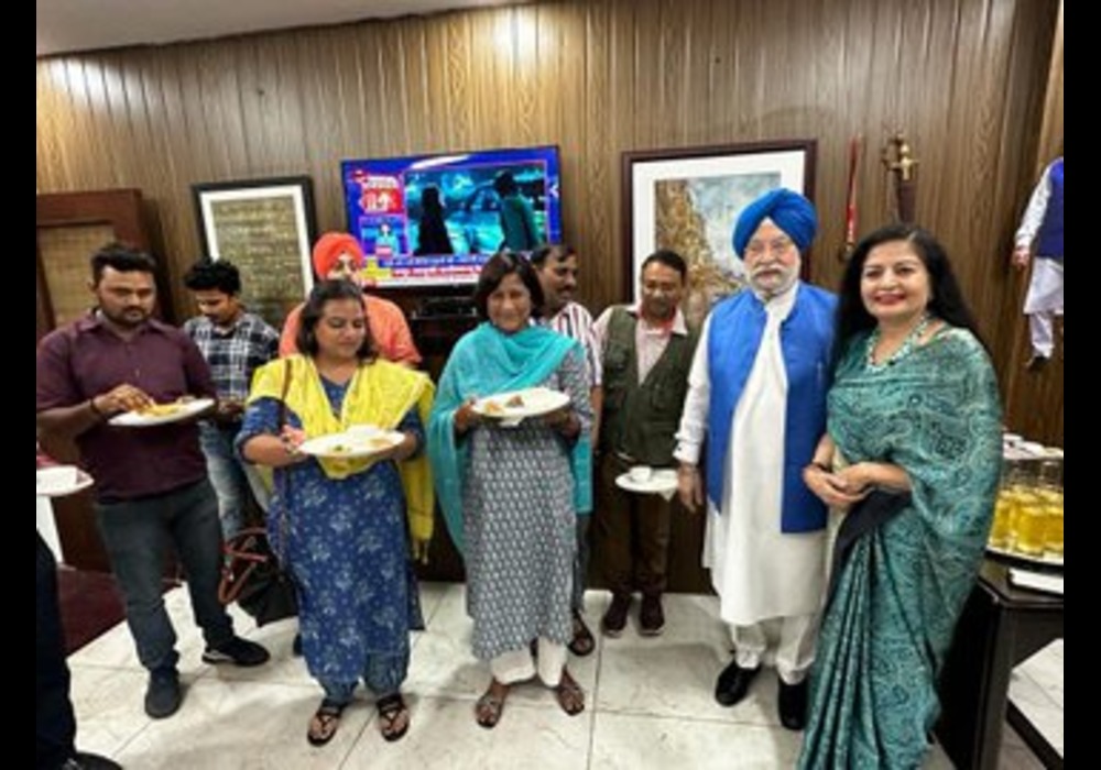 Lakshmi organised a traditional North Indian breakfast, which included dishes from Punjab, Delhi & Uttar Pradesh, for members of the media fraternity before our press interaction. Many of the items including Aloo Paratha were part of the menu on demand fr