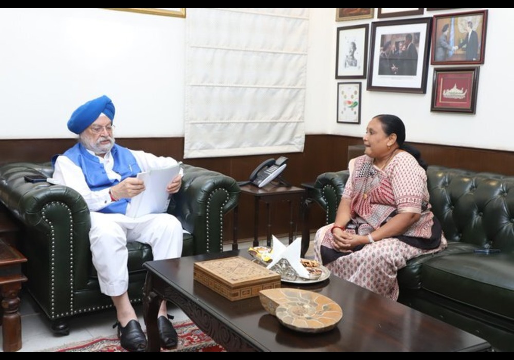 Met Member of Parliament from Chhota Udepur, Gujarat Smt Geetaben Rathwa Ji today.