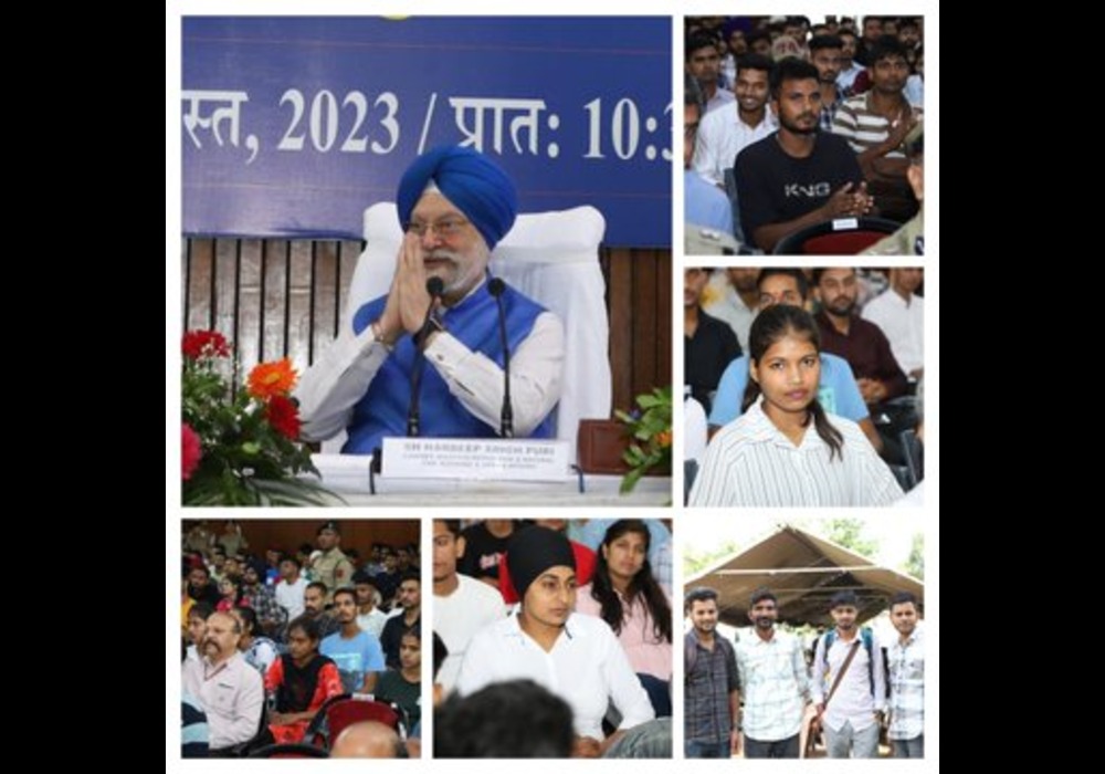 Delighted to interact with youth of Punjab at 8th #RozgarMela at BSF_India in Jalandhar today. The youth, aptly described as India’s #AmritRakshak by PM Narendra Modi Ji were full of happiness & hope for a brighter future on the day they received their ap