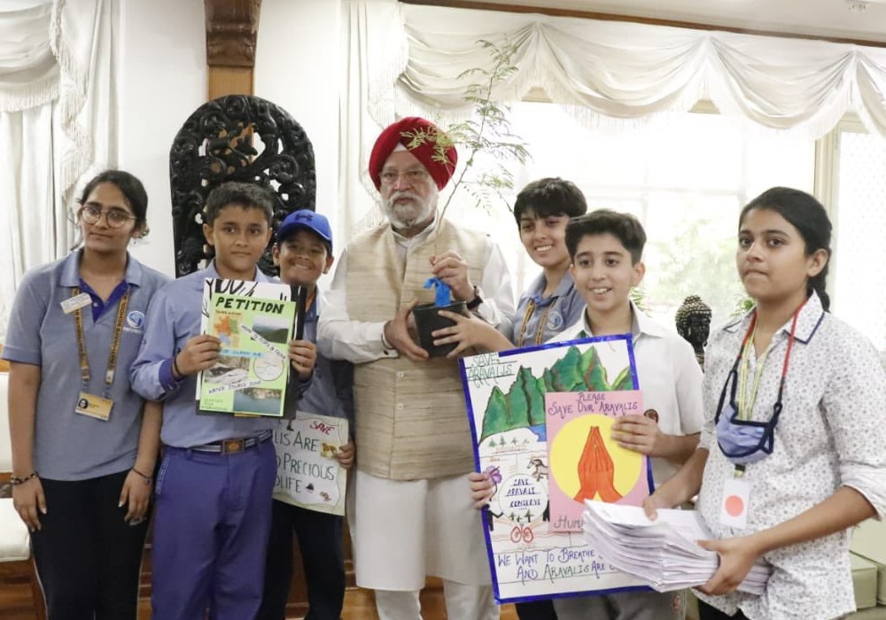Conversation with budding environmentalists from different schools of NCR