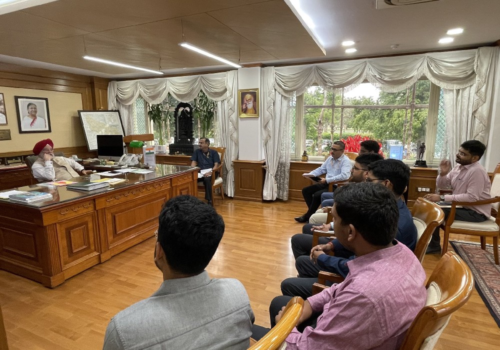 Interacted with a group of young IAS officers of 2020 batch who are posted in MoHUA as Assistant Secretaries