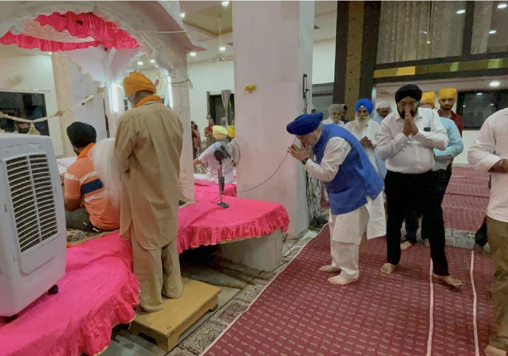 Joined members of the Sikh Sangat of Chandrapur to pay obeisance at the Gurdwara Guru Singh Sabha