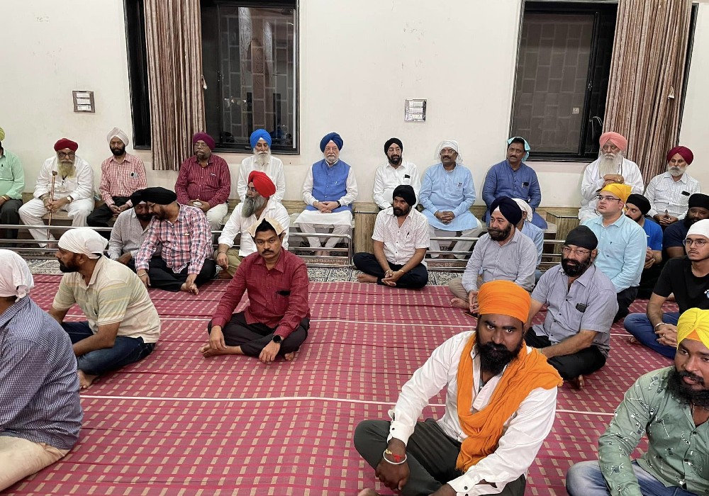 Joined members of the Sikh Sangat of Chandrapur to pay obeisance at the Gurdwara Guru Singh Sabha