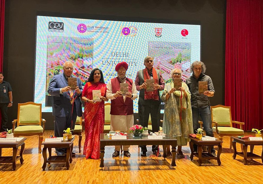 Joined celebrated luminaries & fellow University of Delhi alumni Prof- Dinesh Singh, literary doyen Namita Gokhale, Adv Raian Karanjawala, Lakshmi M Puri & filmmaker Imtiaz Ali at the launch of ‘Delhi University- Celebrating 100 Glorious Years’